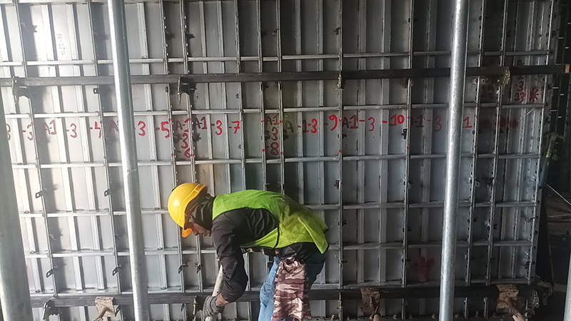 tensile-strength-test-for-shoulv-steel-formwork